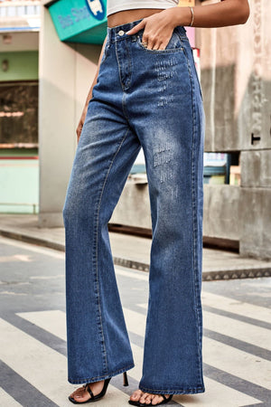 Buttoned Loose Fit Jeans with Pockets